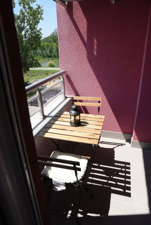 Tamis Kapija Apartment Pancevo Bagian luar foto